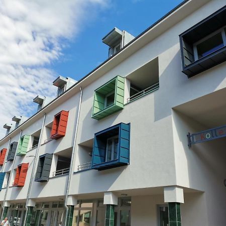 Antracit Apartman - Free Parking Pécs Eksteriør billede
